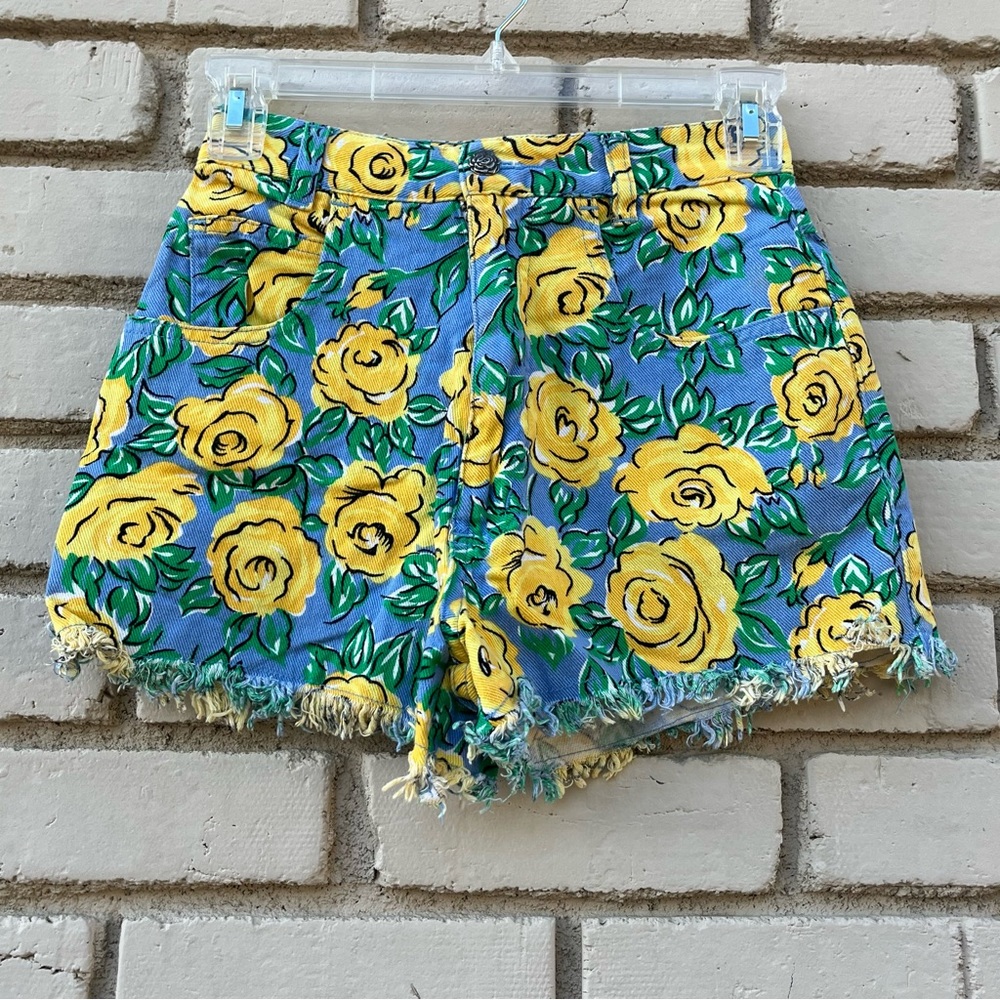Vintage YoYo Floral Denim High Waisted Shorts - Size 3